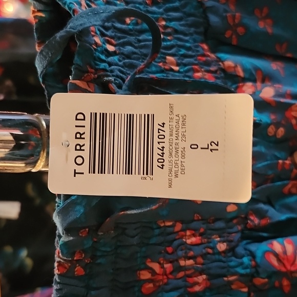 Floral long skirt - Picture 3 of 7